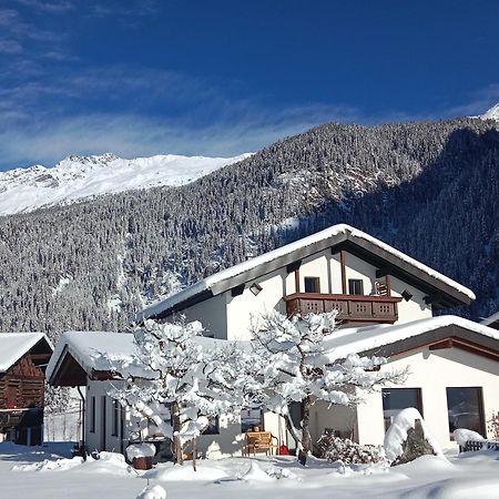 Landhaus St. Hubertus Kaunertal Ngoại thất bức ảnh