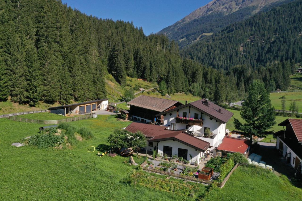 Landhaus St. Hubertus Kaunertal Ngoại thất bức ảnh