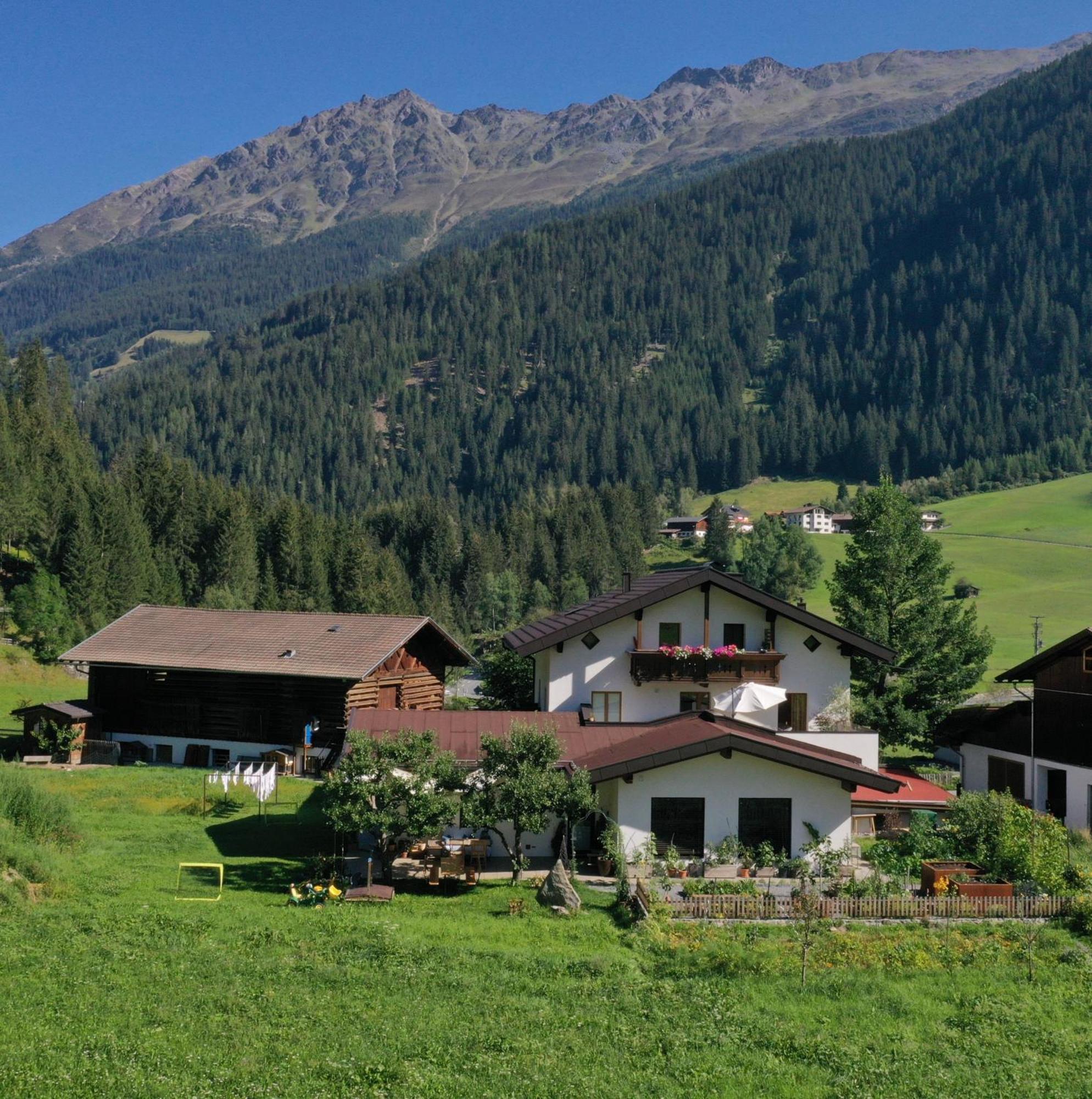 Landhaus St. Hubertus Kaunertal Ngoại thất bức ảnh