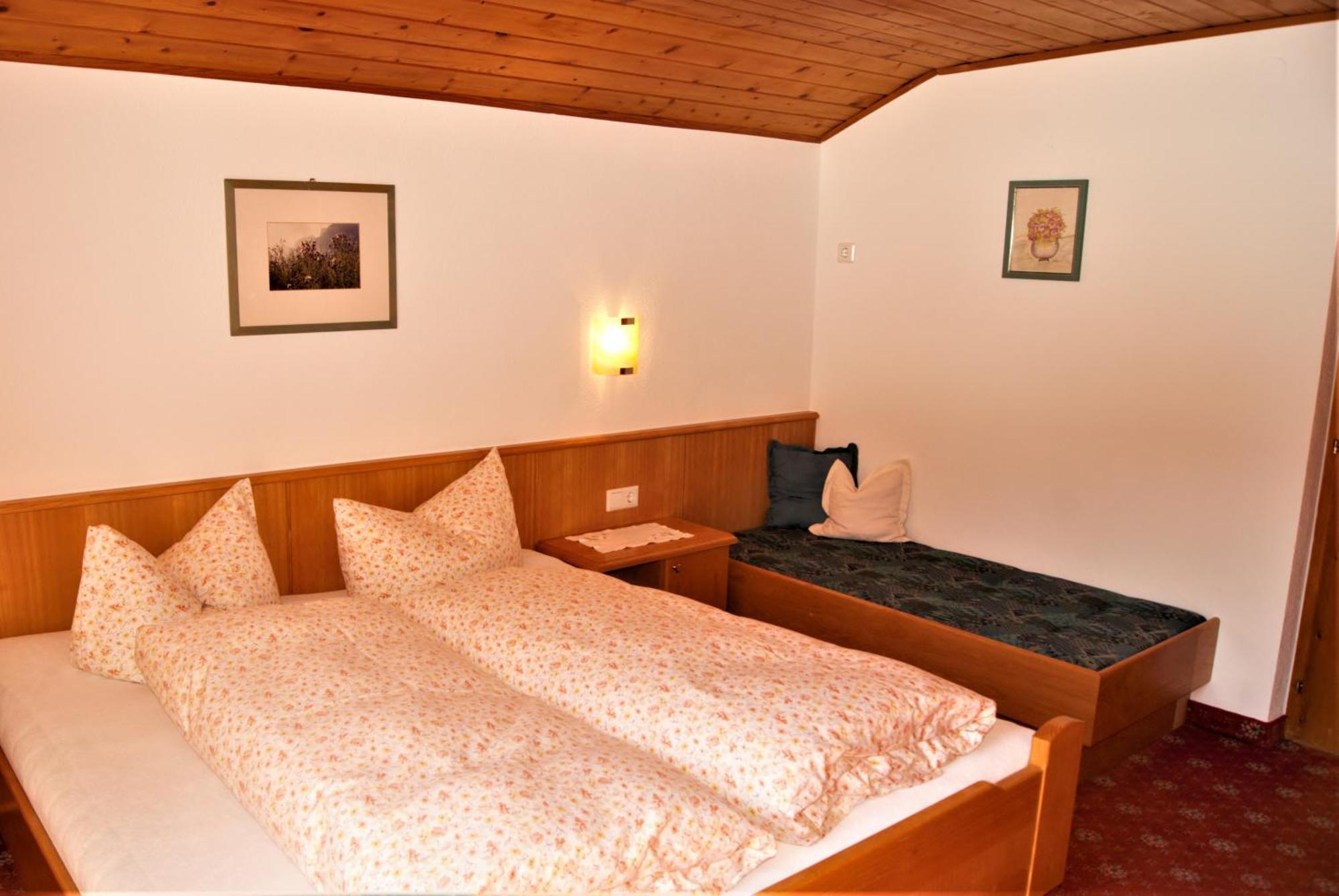 Landhaus St. Hubertus Kaunertal Phòng bức ảnh